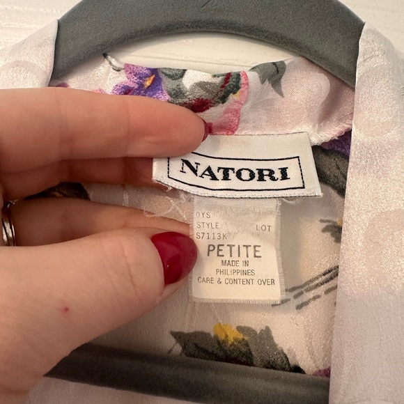 Vintage Natori Floral Robe - Picture 3 of 8